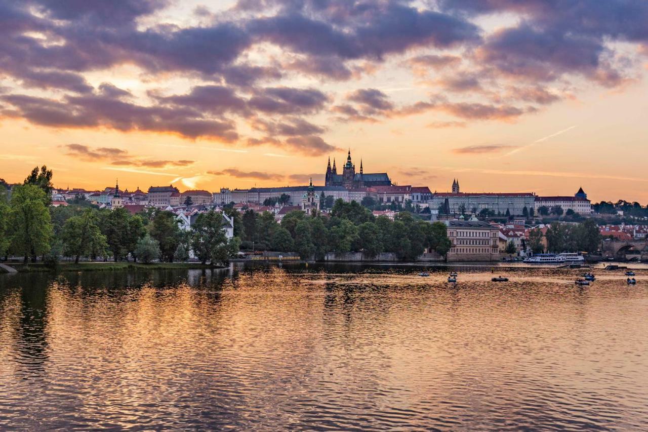 Charles Bridge Apartment プラハ エクステリア 写真
