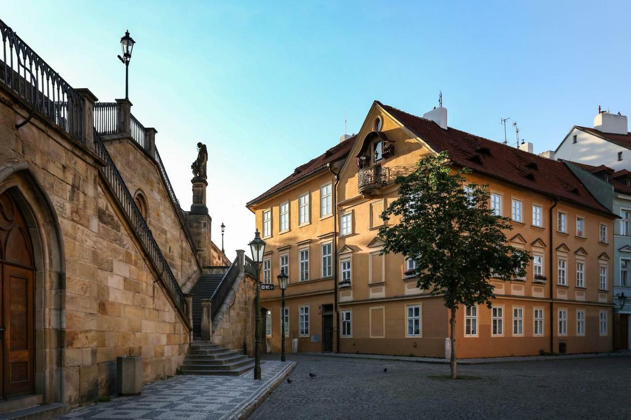 Charles Bridge Apartment プラハ エクステリア 写真